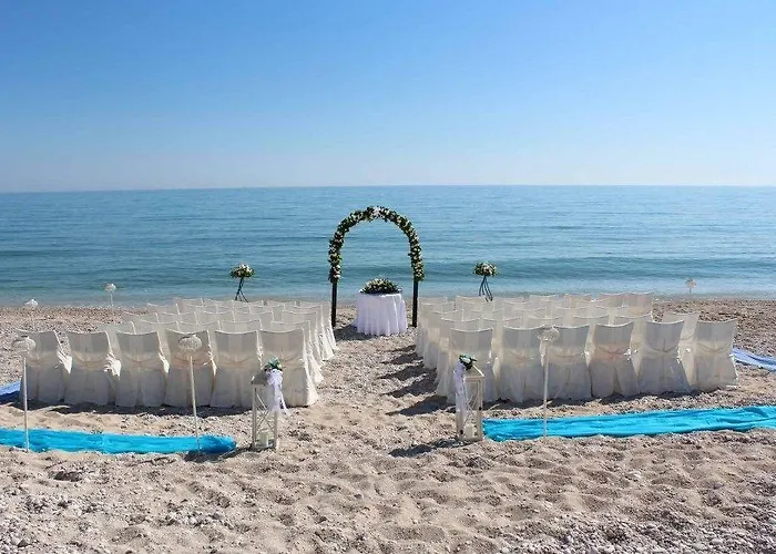 Eagles Nest فندق 4*