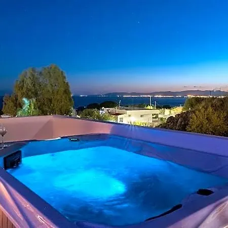 Eagles Nest מלון 4*