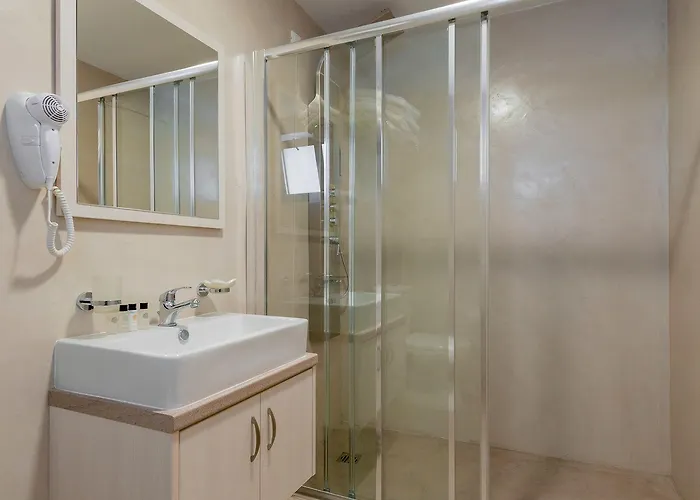 Otel Eagles Nest Pefki